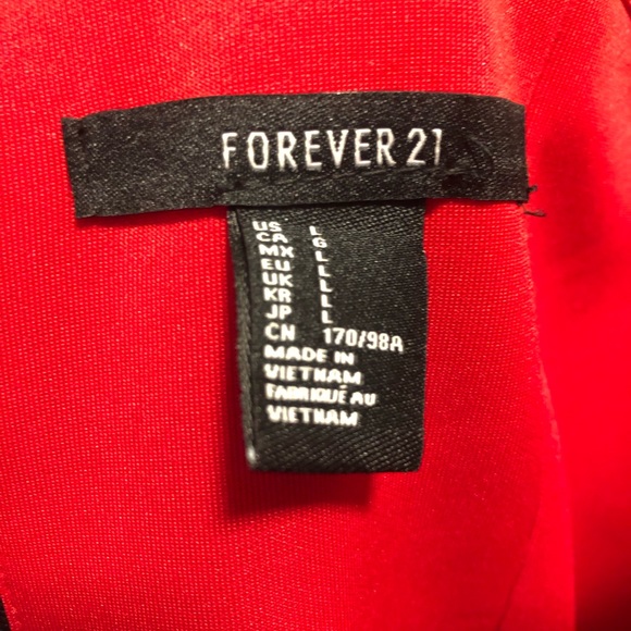 Strapless red dress. - Picture 2 of 3